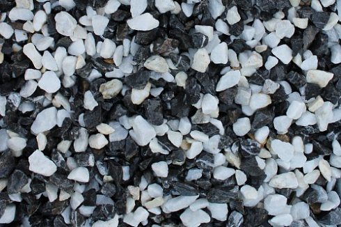 Kamenclub.ru: Мраморная крошка (щебень крошка микс: белый-зеленый-розовый) фр. 3-5 мм.  купить в Старом Осколе мрамор белый, зеленый, розовый мраморная декоративная крошка каменная 12000 руб/т   фото КАМЕНЬ КЛУБ